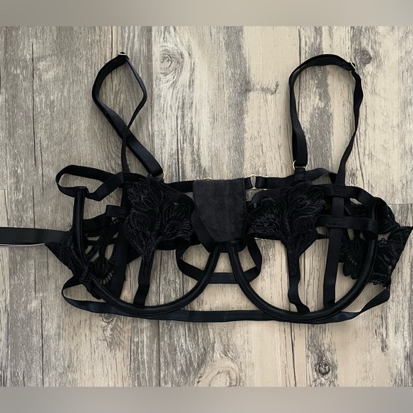 Victoria’s Secret Very Sexy Bra - 36D - Picture 3 of 4